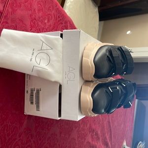 Traspy leather sneakers. Made in Italy.